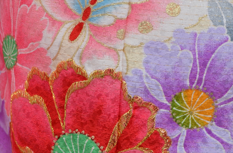 七歳祝着【白地に花々・蝶】