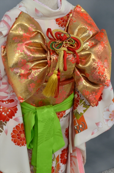 七歳祝着【白地に乱菊・桜】